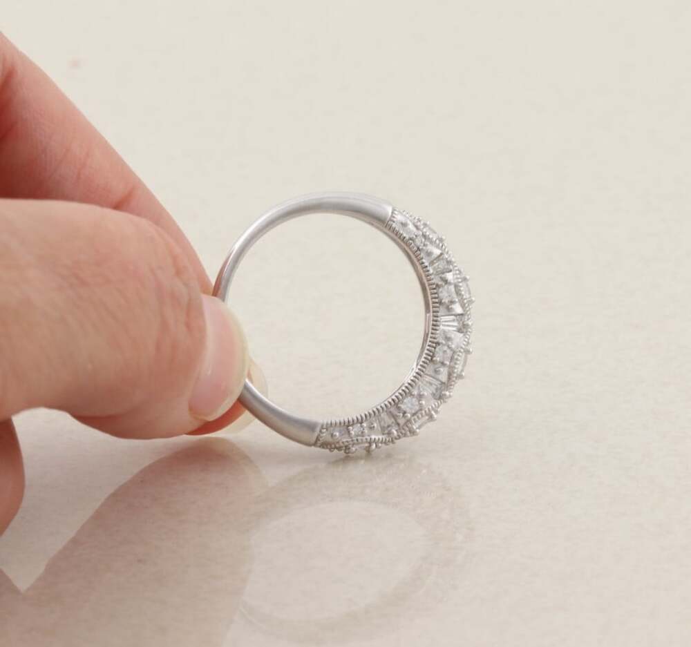 Sterling Silver Ornate Sparkly Cubic Zirconia Band Ring Size 8 - Picture 8 of 9